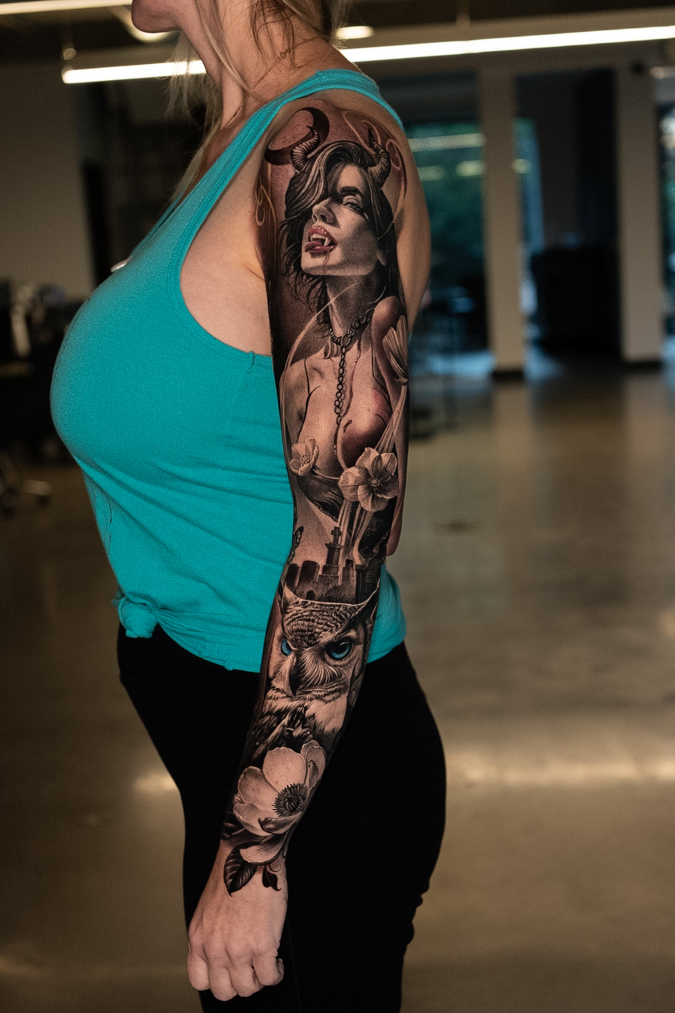 JULIA — Arm Sleeve, photograph 1