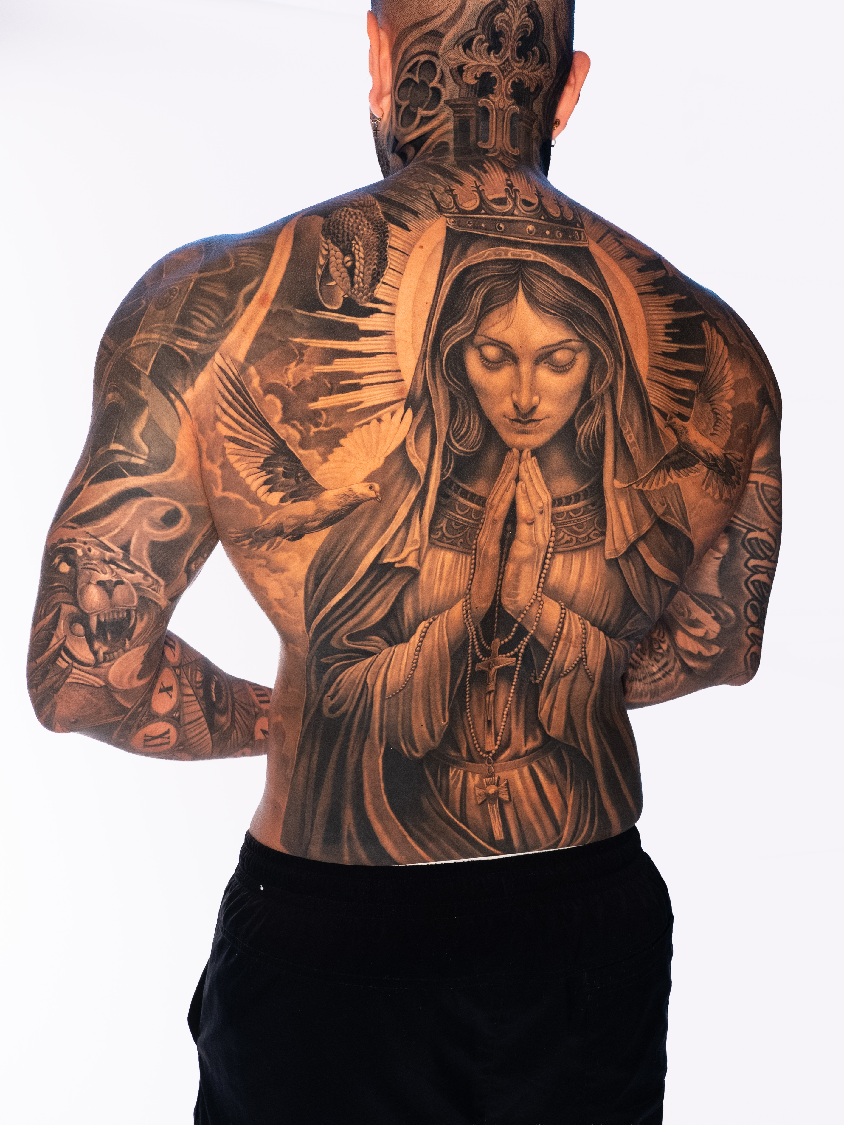 VIRGEN — Back Piece / Black & Grey, photograph 3